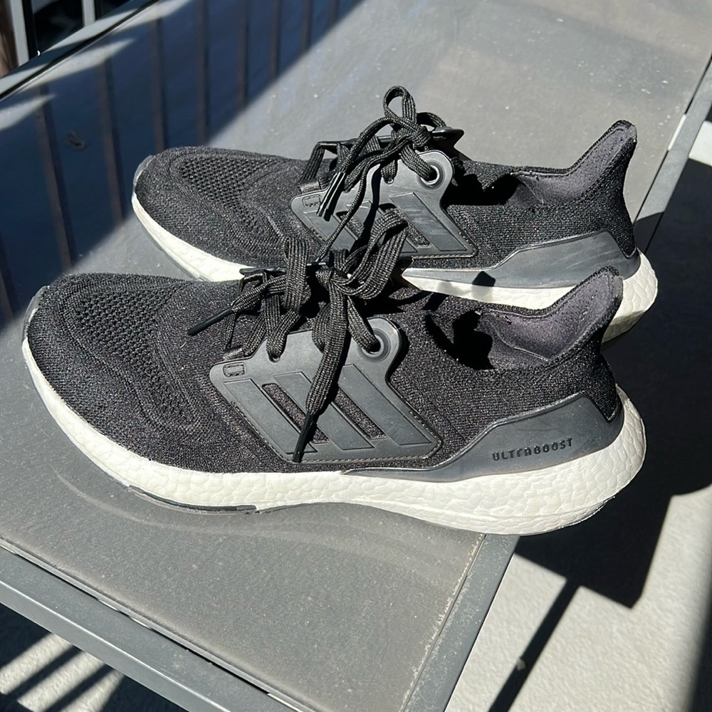 Adidas Ultraboost size 8.5 in core black
